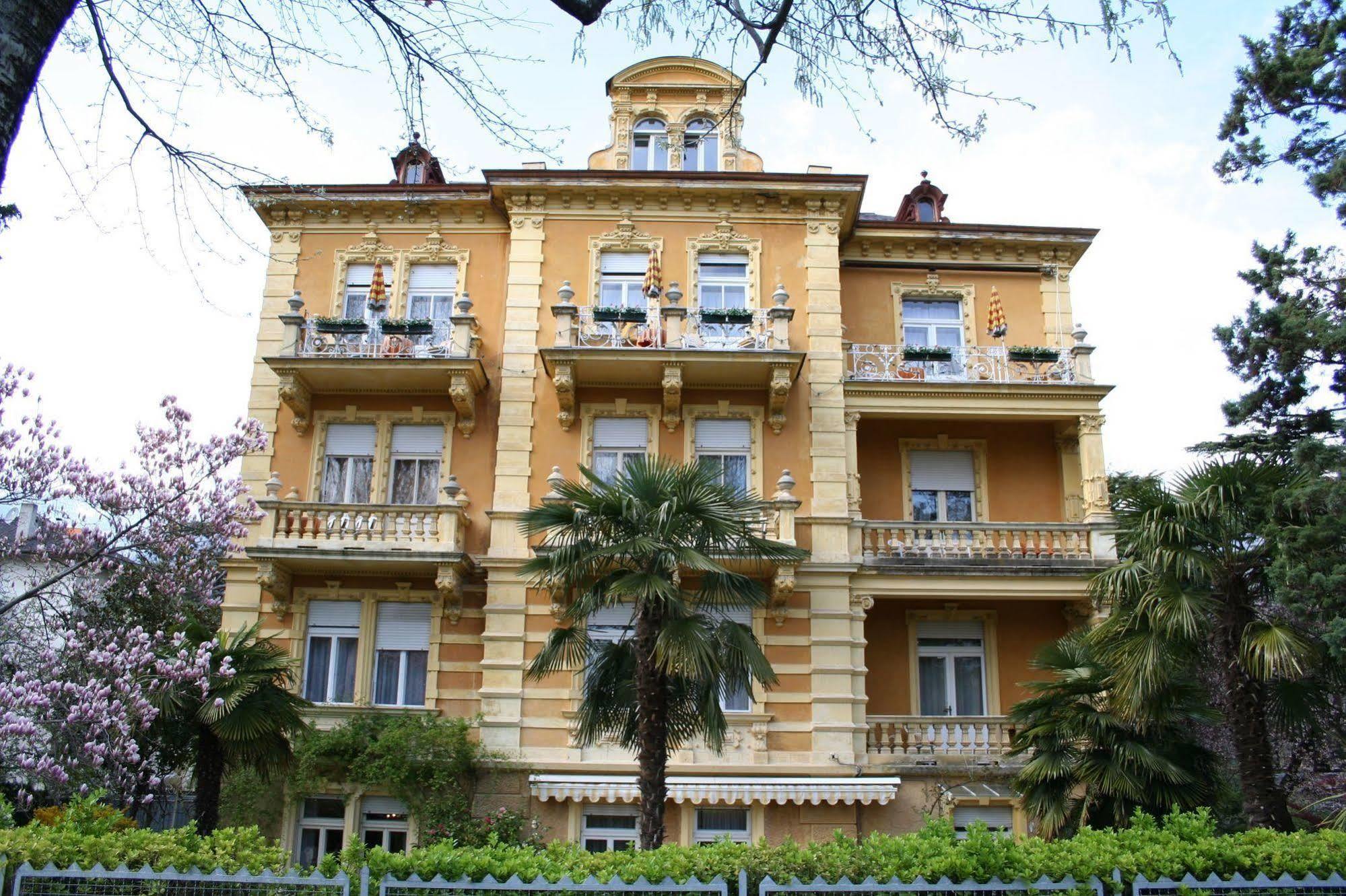 Hotel Villa Westend Merano Exterior photo